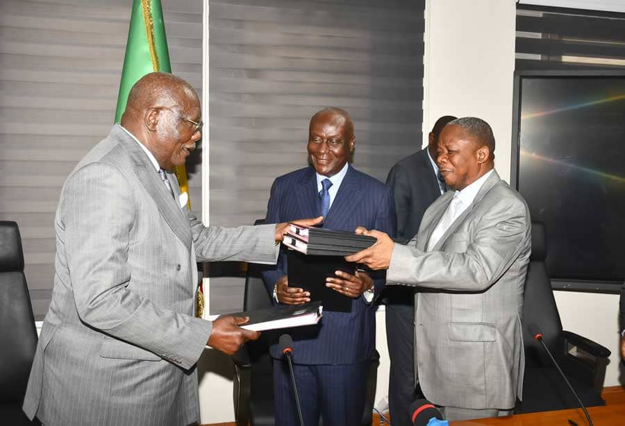 Congo Brazzaville : 4 ministres dont Honoré Sayi signent une convention d’exploitation des potasses
