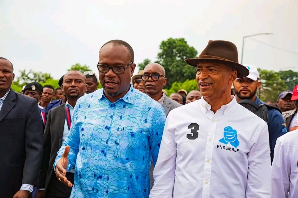 POLITIQUE  Présidentielle décembre 2023 :le cortège de Delly Sesanga caillassé ce dimanche à kananga!